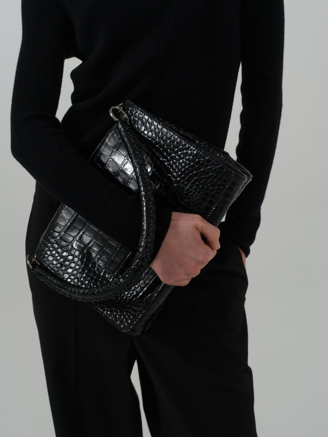 Fame Medium Bag - Black (Croc Embossed)