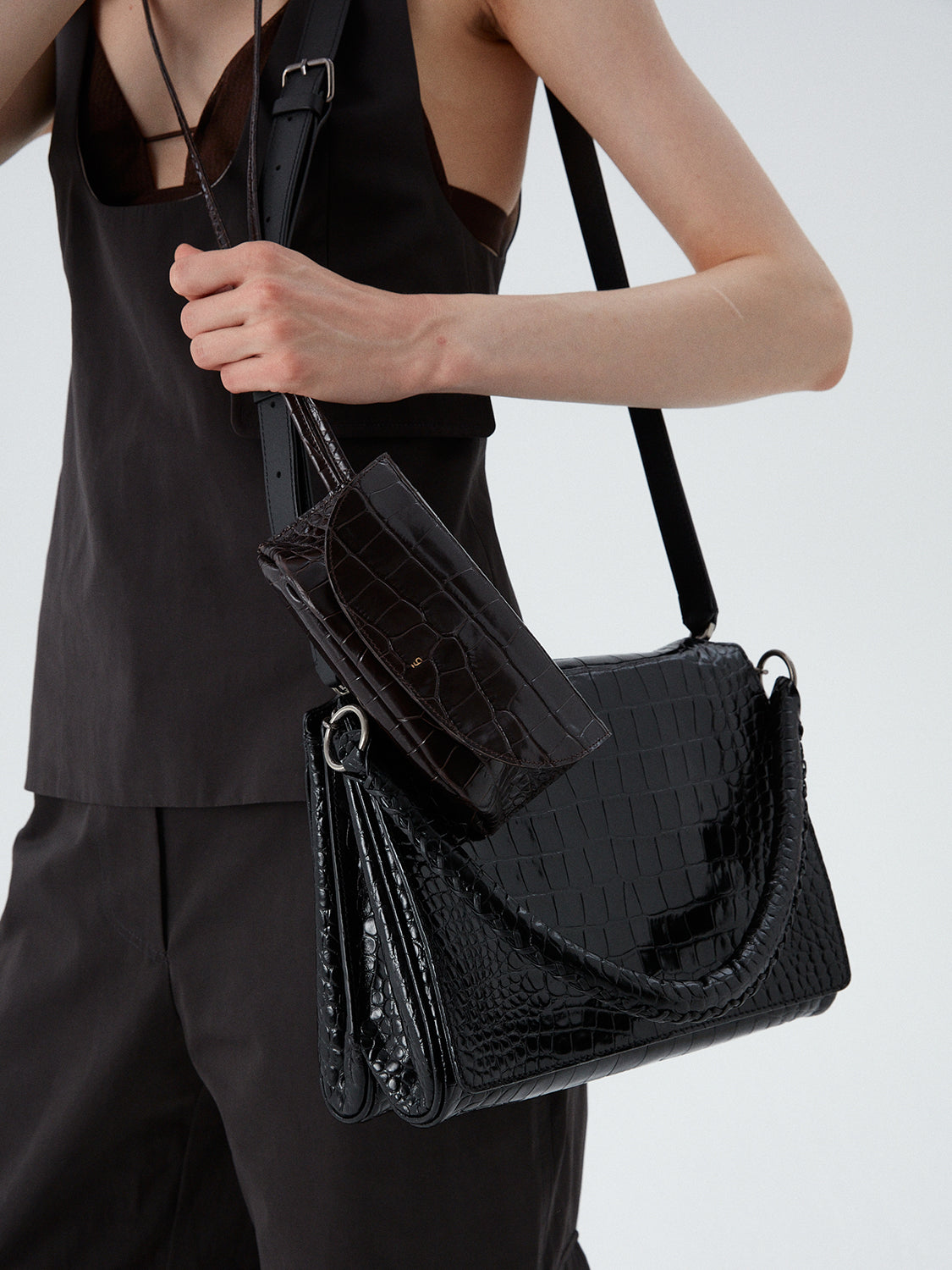 Fame Medium Bag - Black (Croc Embossed)